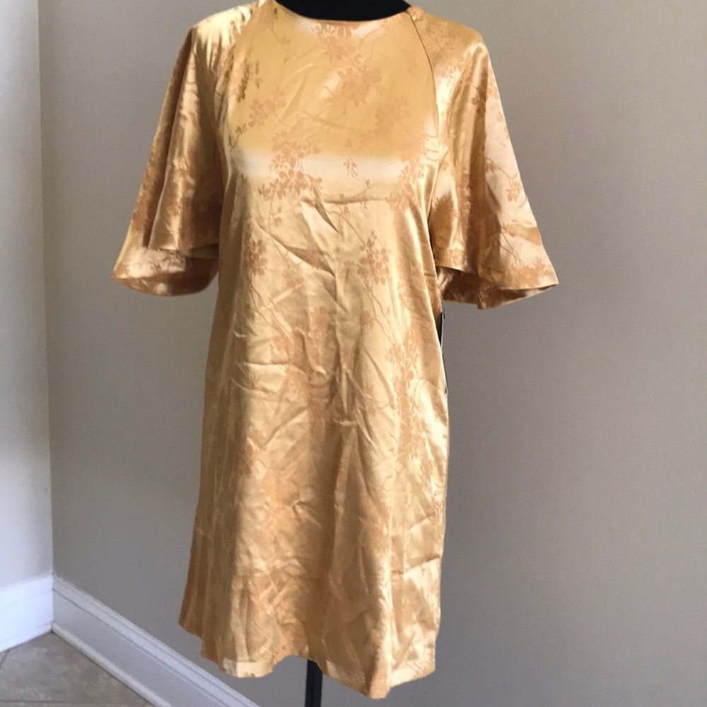 Lulus Dress Size Small Gold lined New with tags